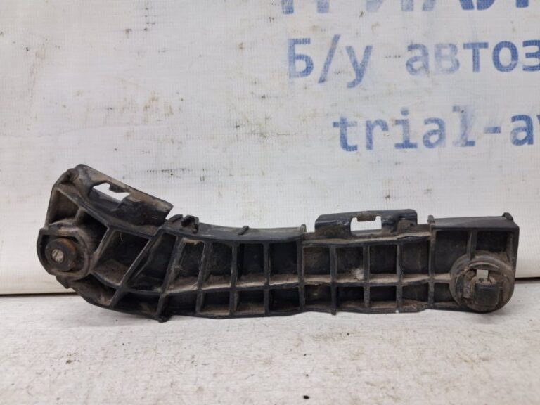 Кронштейн бампера передний правый Toyota Camry 2006-2011 5253533040 (Арт. 64453)