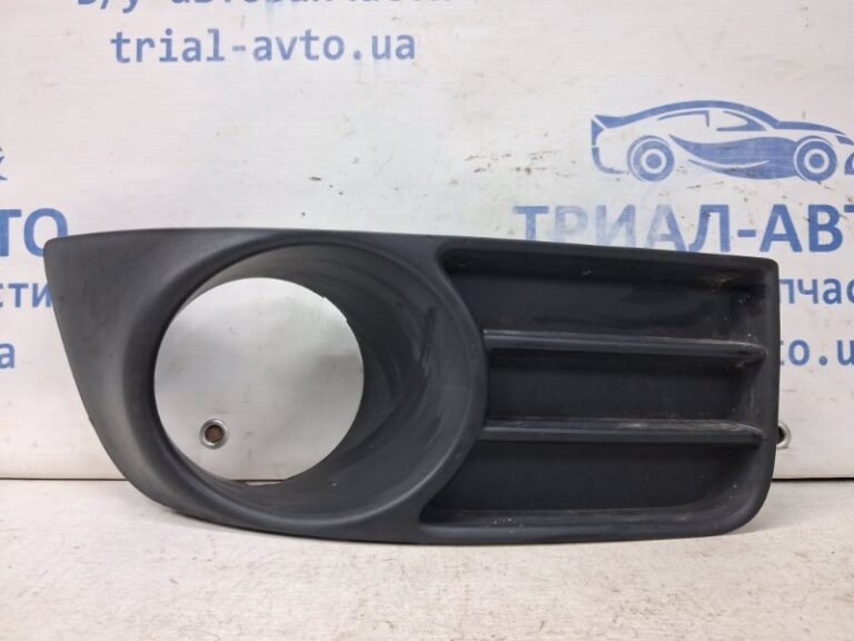 Решетка противотуманки правая Suzuki SX4 2006-2014 7175179J005PK (Арт. 64657)
