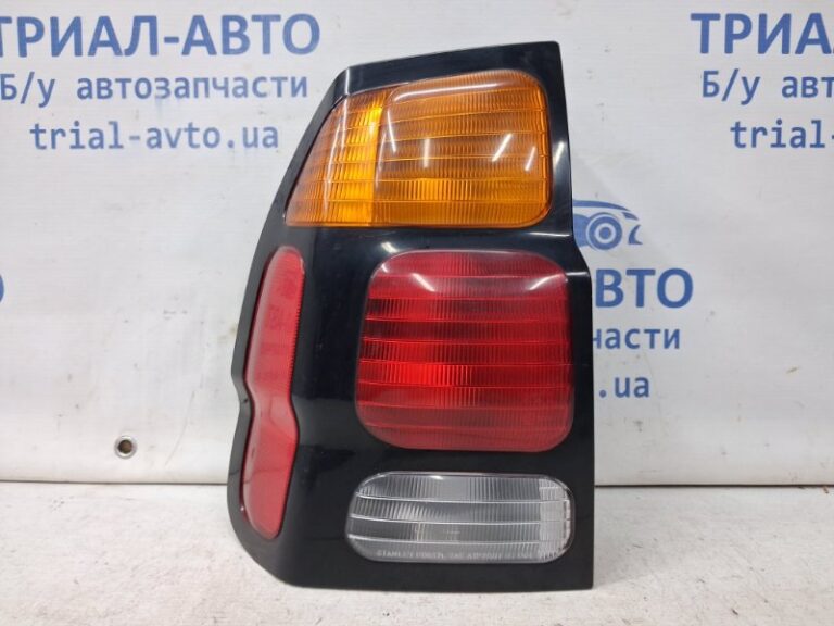 Фонарь задний внешний левый Mitsubishi Pajero Sport 1996-2008 8330A059 (Арт. 64739)