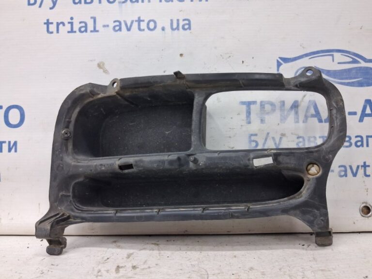 Решетка противотуманки левая Toyota Avensis 2002-2010 5212805040 (Арт. 65137)