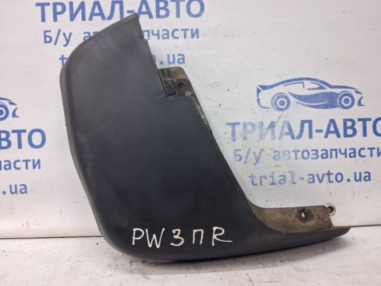 Брызговик передний Mitsubishi Pajero Wagon 1999-2006  (Арт. 65147)