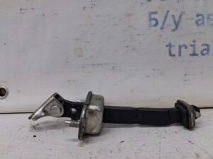 Ограничитель двери передний левый Subaru Forester 2012-2018 61124SG002 (Арт. 65525)