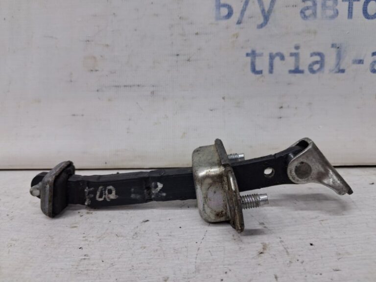 Ограничитель двери передний правый Subaru Forester 2012-2018 61124SG002 (Арт. 65526)