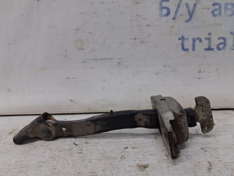 Ограничитель двери передний правый Toyota RAV 4 2005-2016 6861042020 (Арт. 65566)