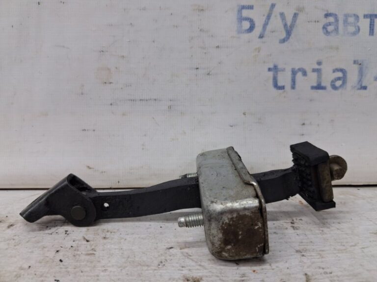 Ограничитель двери передний левый Toyota Prado 2002-2009 6861060100 (Арт. 65571)