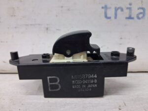 Кнопка стеклоподъемника Mitsubishi ASX 2010- MR587944 (Арт. 65647)