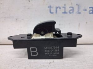 Кнопка стеклоподъемника Mitsubishi ASX 2010- MR587944 (Арт. 65649)