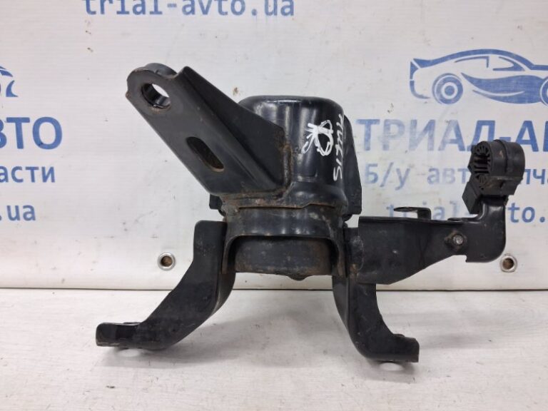 Подушка ДВС правая Toyota Auris 2006-2012 123050T070 (Арт. 65661)
