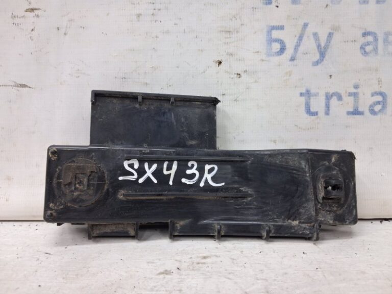 Кронштейн бампера задний правый Suzuki SX4 2006-2014 7182375K00 (Арт. 65689)