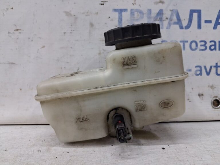 Бачок главного тормозного цилиндра Nissan Pathfinder 2004-2014 460104X025 (Арт. 65840)