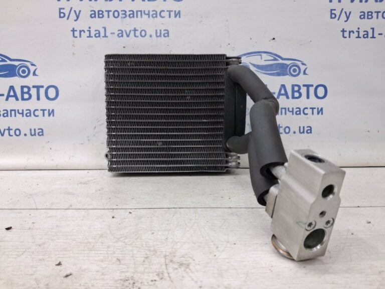 Осушитель кондиционера Nissan Pathfinder 2004-2014 27411ZF00A (Арт. 65895)
