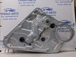 Стеклоподъемник задний левый (ручной) Kia Ceed 2006-2012 834711H000 (Арт. 66169)