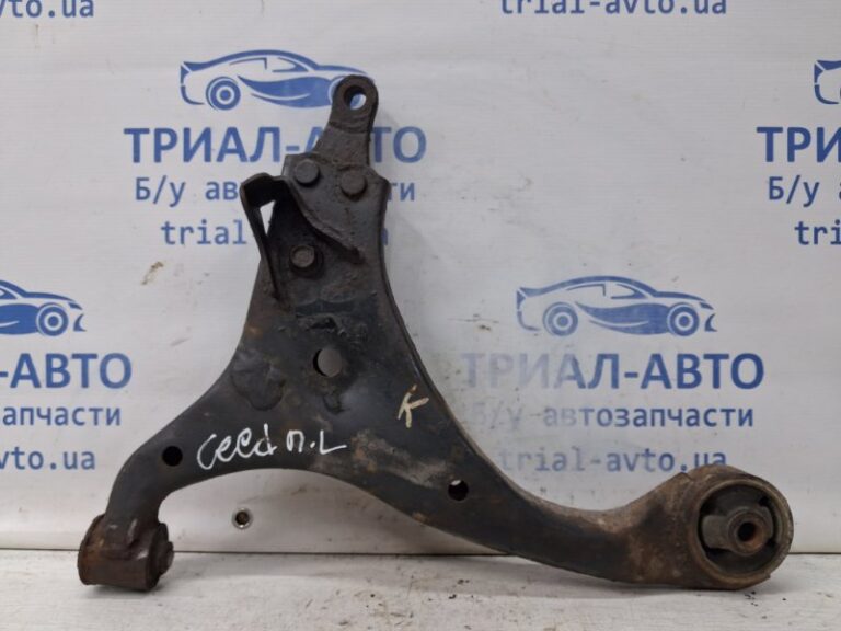 Рычаг левый Kia Ceed 2006-2012 545002H000 (Арт. 66198)