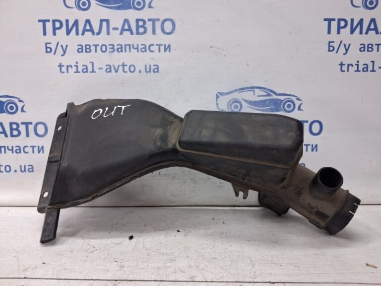 Воздухозаборник Mitsubishi Outlander 2003-2006 MN156816 (Арт. 66602)