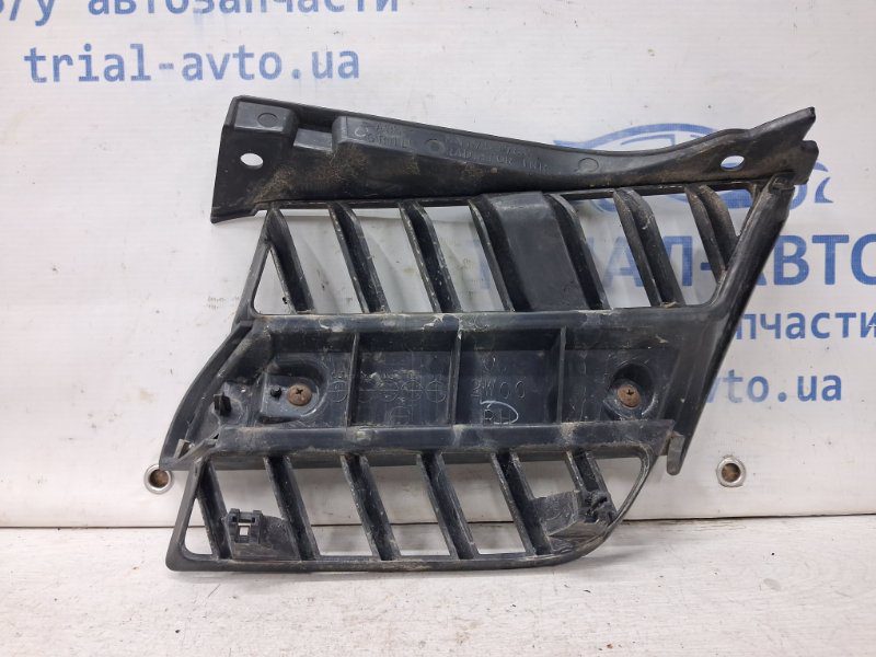 Решетка радиатора Mitsubishi Outlander 2003-2006 MN175978 (Арт. 66605) Решетка радиатора Mitsubishi Outlander 2003-2006 MN175978 (Арт. 66605)