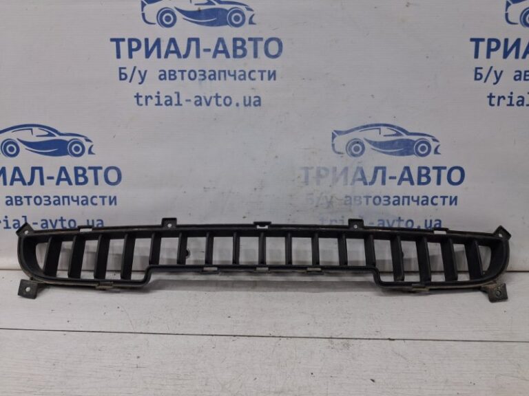 Решетка бампера центральная Kia Sorento 2002-2011  (Арт. 66783)