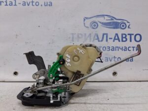 Замок двери передний правый Kia Sorento BL 2.5 DIESEL D4CB 2002 (б/у)
