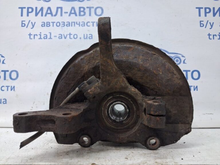 Кулак поворотный правый со ступицей Mitsubishi Outlander 2003-2006 MR491326 (Арт. 67030)