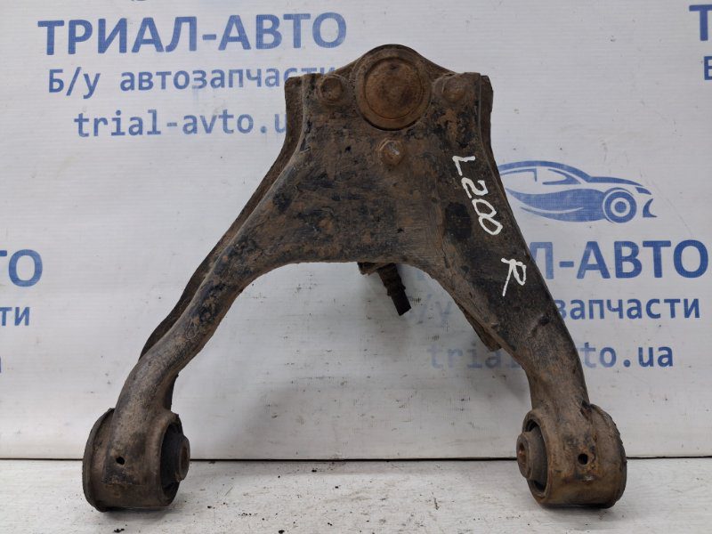 Рычаг передний верхний правый Mitsubishi L200 2006-2015 (Арт. 67168) Рычаг передний верхний правый Mitsubishi L200 2006-2015 (Арт. 67168)