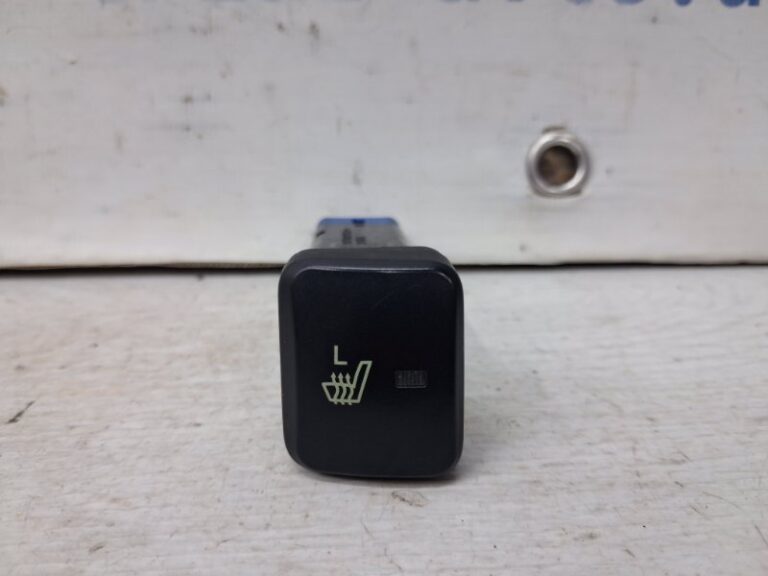 Кнопка подогрева Hyundai Sonata 2004-2010 937003K010 (Арт. 67390)