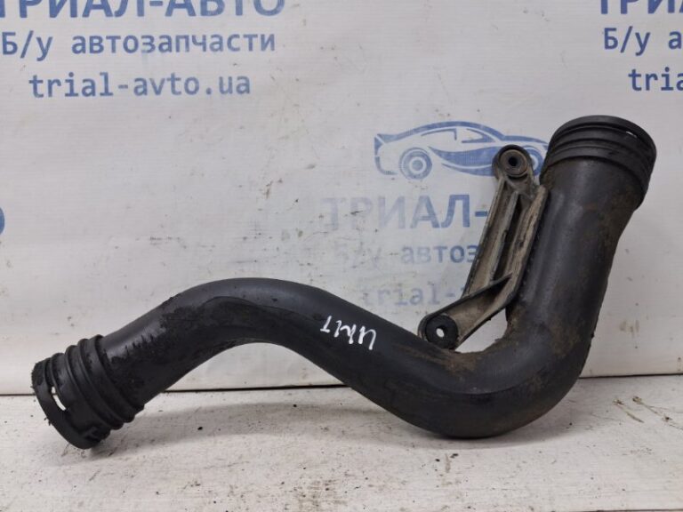 Патрубок интеркулера Volkswagen Caddy 2K 1.9 DIESEL BJB 2003 (б/у)