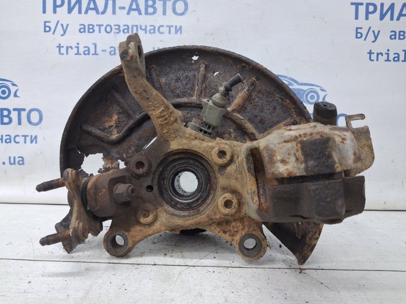 Кулак поворотный левый со ступицей Volkswagen Caddy 2K 1.9 DIESEL BJB 2003 (б/у) Кулак поворотный левый со ступицей Volkswagen Caddy 2K 1.9 DIESEL BJB 2003 (б/у)