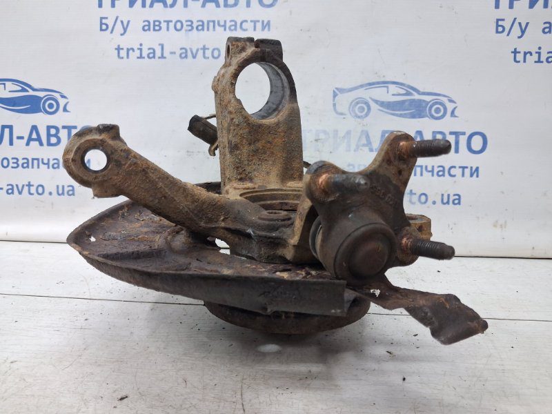 Кулак поворотный левый со ступицей Volkswagen Caddy 2K 1.9 DIESEL BJB 2003 (б/у) Кулак поворотный левый со ступицей Volkswagen Caddy 2K 1.9 DIESEL BJB 2003 (б/у)