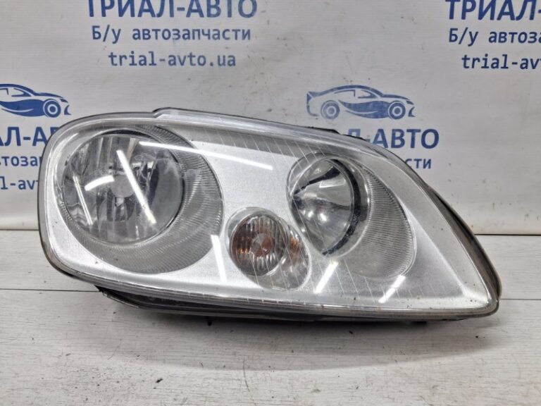 Фара правая галоген Volkswagen Caddy 2K 1.9 DIESEL BJB 2003 (б/у)