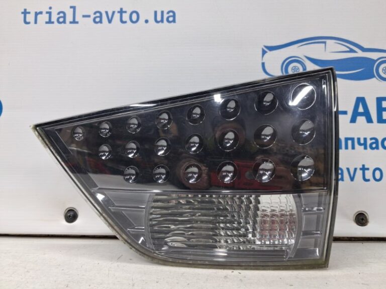 Фонарь задний внутренний правый Mitsubishi Outlander 2007-2012 8331A006 (Арт. 68039)