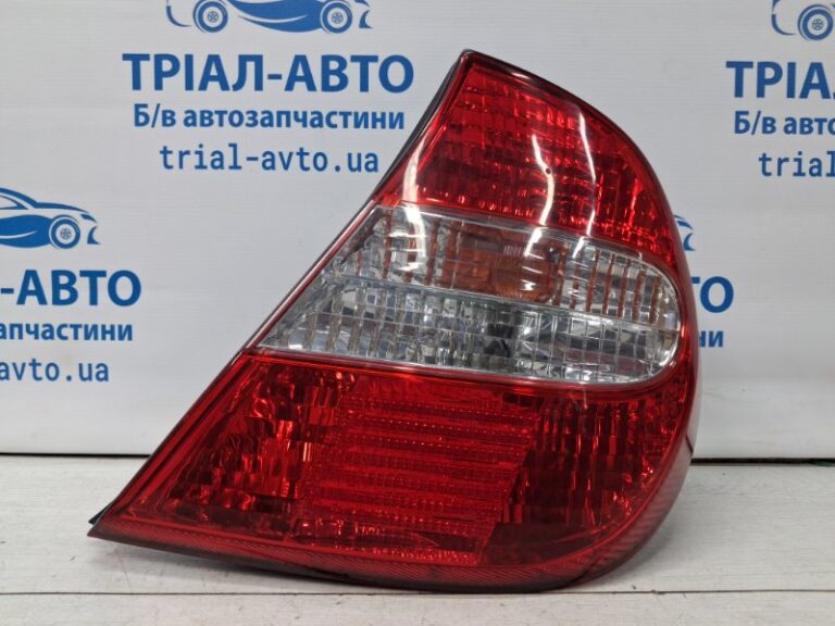 Фонарь задний внешний правый Toyota Camry 2001-2006 8155133270 (Арт. 68084)