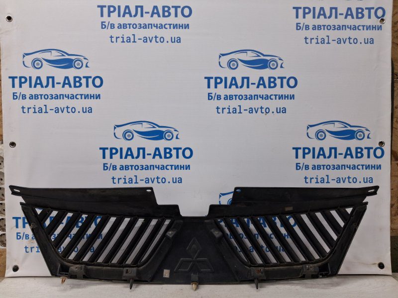 Решітка радіатора Mitsubishi Outlander 2007-2012 7450A037XA (Арт