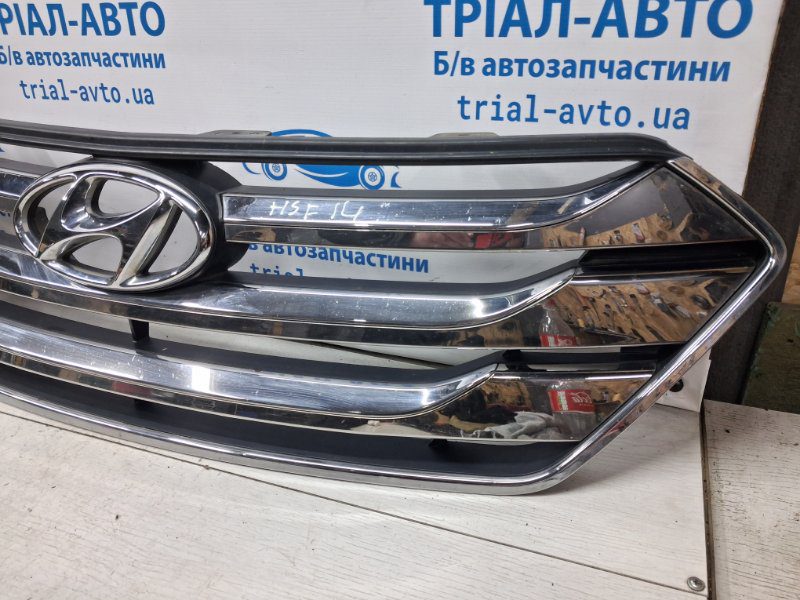 Решетка радиатора Hyundai Santa fe 2012-2019 863502W060 (Арт. 68126) Решетка радиатора Hyundai Santa fe 2012-2019 863502W060 (Арт. 68126)