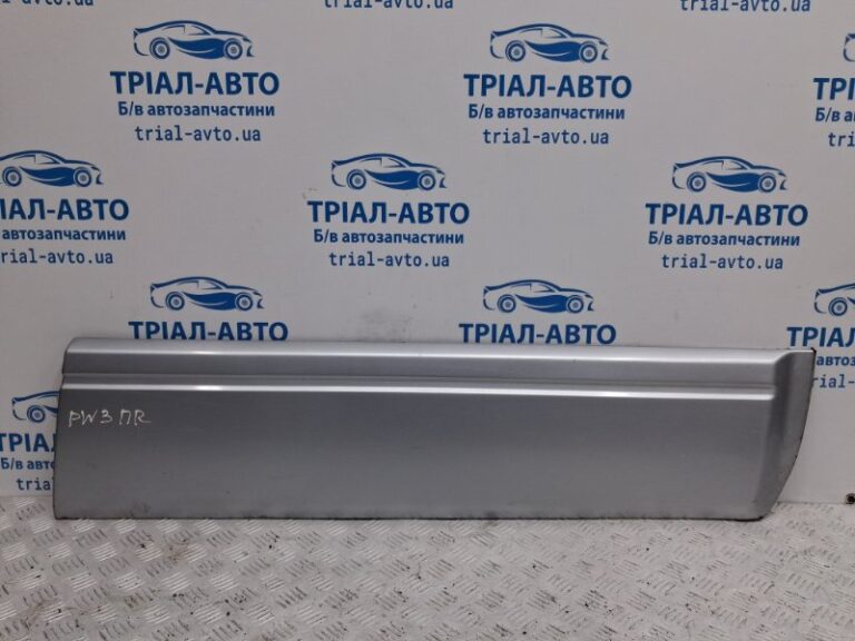 Накладка двери Mitsubishi Pajero Wagon 1999-2006 MN117288 (Арт. 68523)
