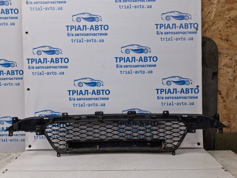 Решетка бампера центральная SsangYong Korando 2010-2019 7878134300 (Арт. 68662) Решетка бампера центральная SsangYong Korando 2010-2019 7878134300 (Арт. 68662)