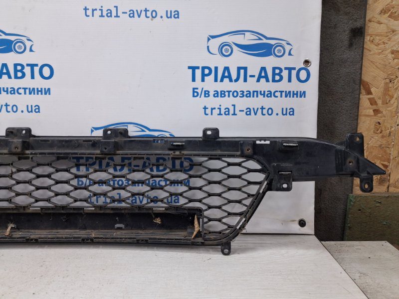 Решетка бампера центральная SsangYong Korando 2010-2019 7878134300 (Арт. 68662) Решетка бампера центральная SsangYong Korando 2010-2019 7878134300 (Арт. 68662)