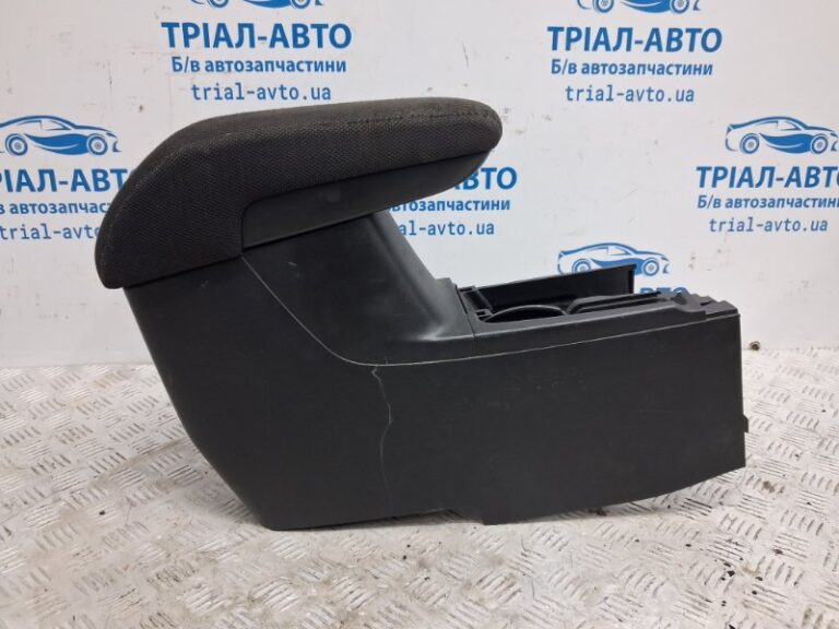 Подлокотник Mitsubishi Outlander 2003-2006 MN124813HA (Арт. 68831)