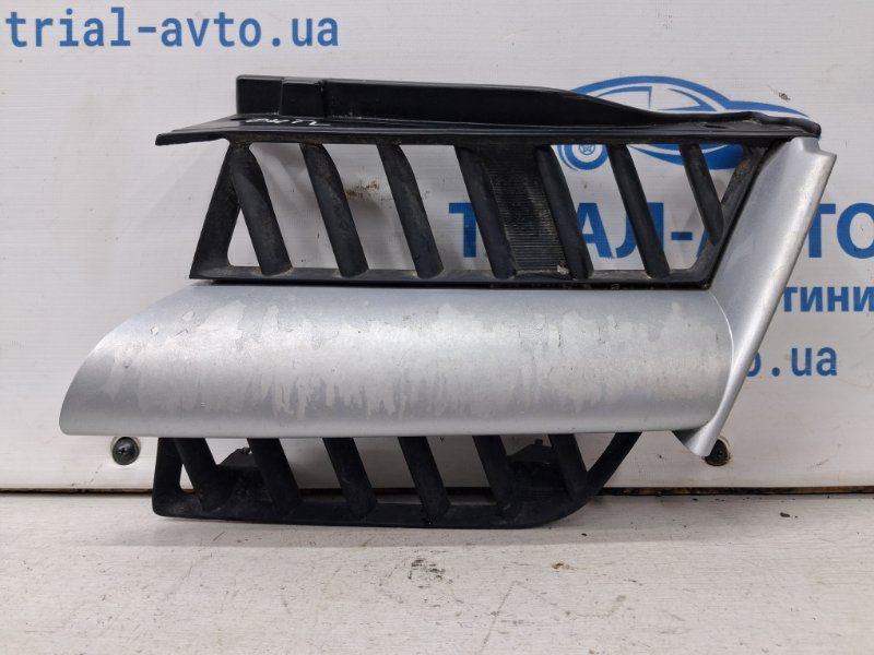 Решетка переднего бампера левая Mitsubishi Outlander 2003-2006 MN175977 (Арт. 68857) Решетка переднего бампера левая Mitsubishi Outlander 2003-2006 MN175977 (Арт. 68857)