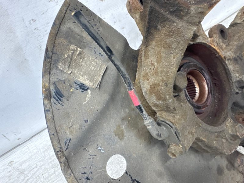 Кулак поворотный правый со ступицей Hyundai IX35 2009-2015 517162Y500 (Арт. 68977) Кулак поворотный правый со ступицей Hyundai IX35 2009-2015 517162Y500 (Арт. 68977)