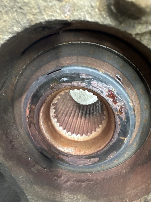 Кулак поворотный правый со ступицей Hyundai IX35 2009-2015 517162Y500 (Арт. 68977) Кулак поворотный правый со ступицей Hyundai IX35 2009-2015 517162Y500 (Арт. 68977)