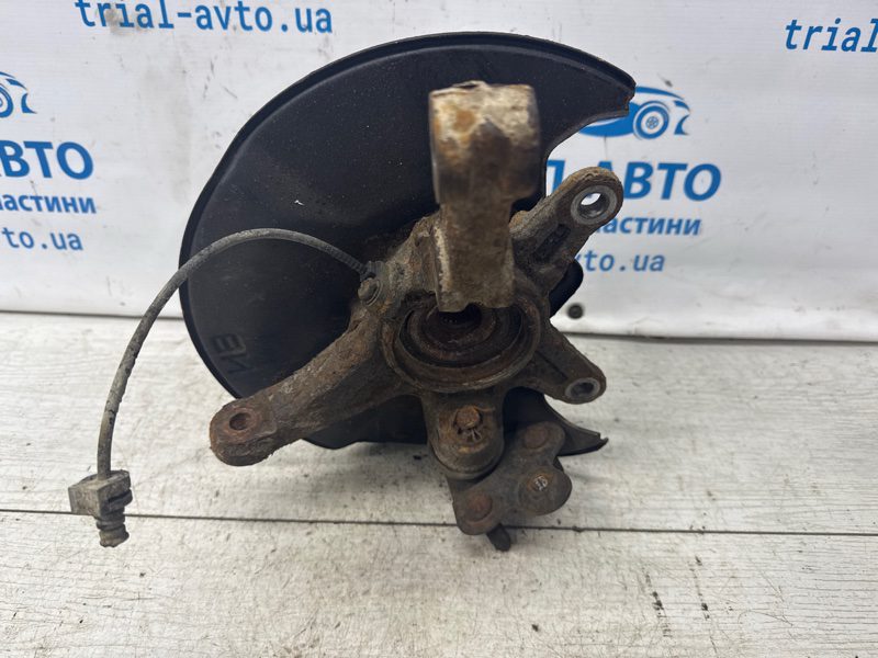 Кулак поворотный левый со ступицей Honda Civic 2005-2012 (Арт. 68978) Кулак поворотный левый со ступицей Honda Civic 2005-2012 (Арт. 68978)