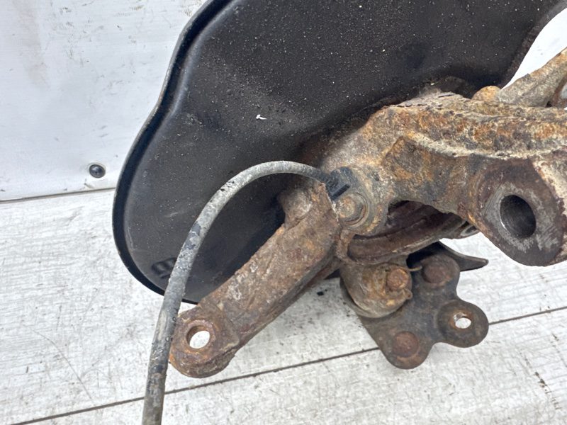 Кулак поворотный левый со ступицей Honda Civic 2005-2012 (Арт. 68978) Кулак поворотный левый со ступицей Honda Civic 2005-2012 (Арт. 68978)
