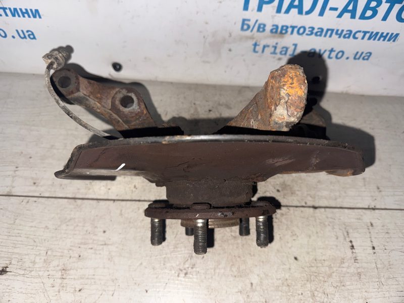 Кулак поворотный левый со ступицей Honda Civic 2005-2012 (Арт. 68978) Кулак поворотный левый со ступицей Honda Civic 2005-2012 (Арт. 68978)