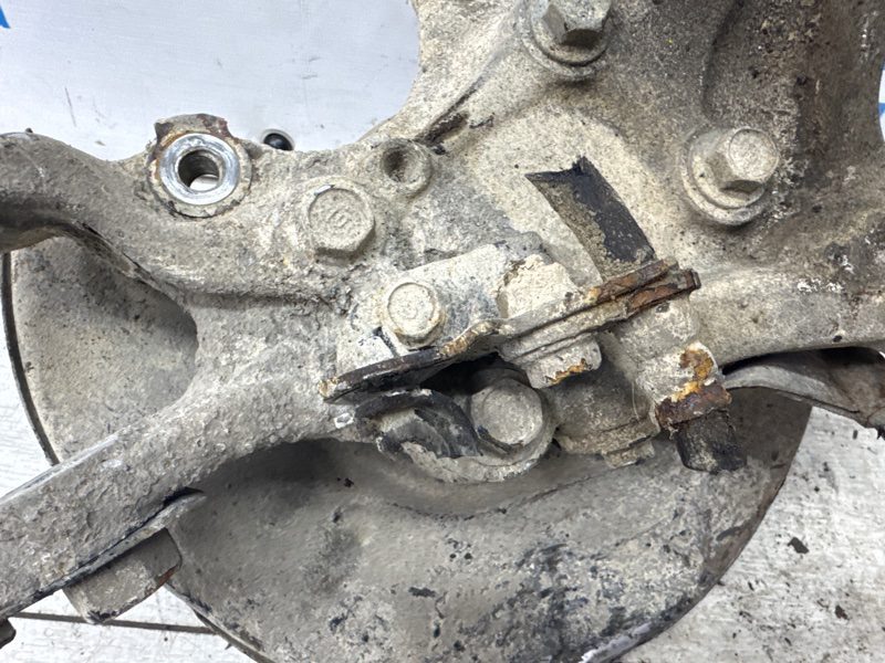 Цапфа задняя правая со ступицей Honda Civic 2005-2012 (Арт. 68979) Цапфа задняя правая со ступицей Honda Civic 2005-2012 (Арт. 68979)