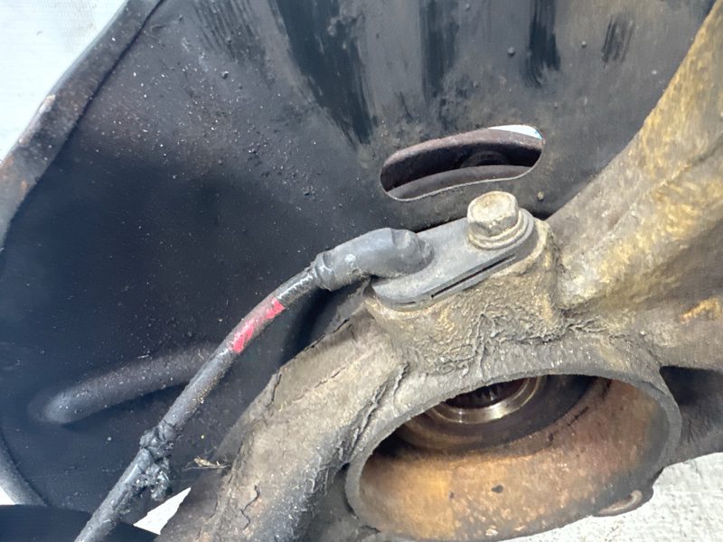 Кулак поворотный правый со ступицей Hyundai Santa fe 2012-2019 517162W000 (Арт. 68982) Кулак поворотный правый со ступицей Hyundai Santa fe 2012-2019 517162W000 (Арт. 68982)