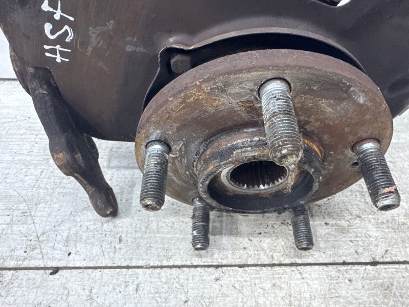 Кулак поворотный правый со ступицей Hyundai Santa fe 2012-2019 517162W000 (Арт. 68982) Кулак поворотный правый со ступицей Hyundai Santa fe 2012-2019 517162W000 (Арт. 68982)