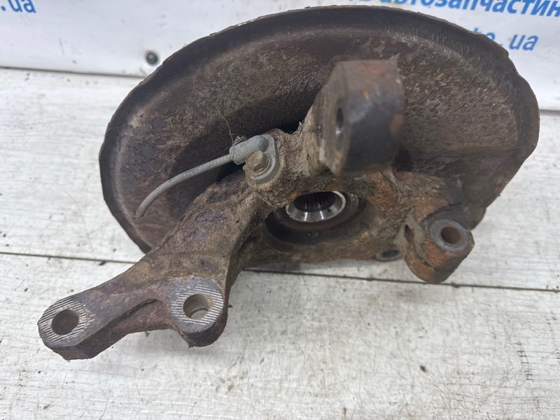 Кулак поворотный правый со ступицей Mitsubishi Outlander 2007-2012 3870A008 (Арт. 68983) Кулак поворотный правый со ступицей Mitsubishi Outlander 2007-2012 3870A008 (Арт. 68983)
