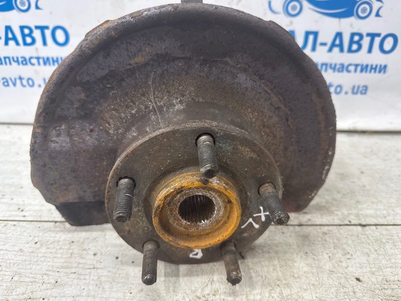 Кулак поворотный правый со ступицей Mitsubishi Outlander 2007-2012 3870A008 (Арт. 68983) Кулак поворотный правый со ступицей Mitsubishi Outlander 2007-2012 3870A008 (Арт. 68983)