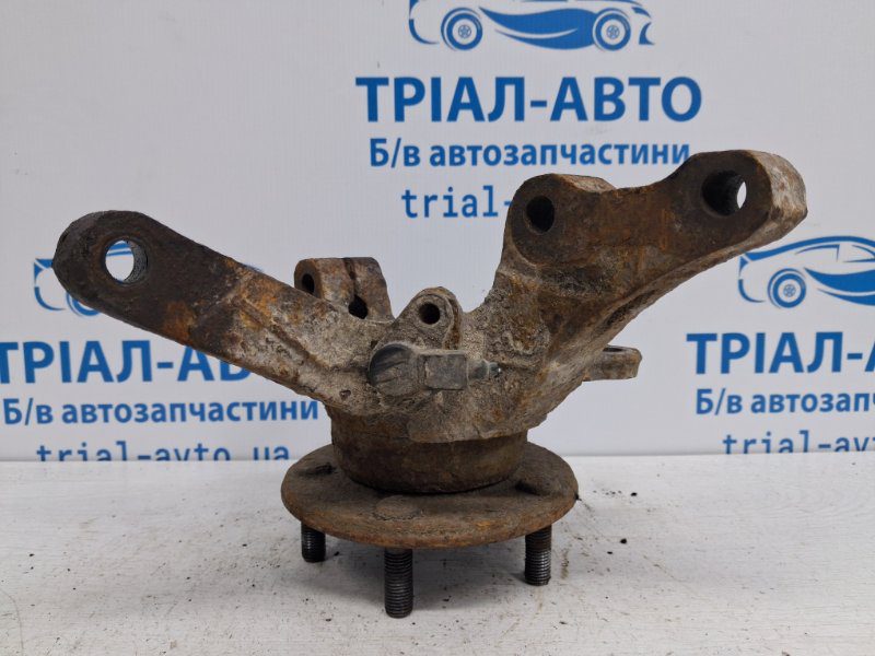 Кулак поворотный правый со ступицей Mitsubishi Outlander 2003-2006 MR491326 (Арт. 69007) Кулак поворотный правый со ступицей Mitsubishi Outlander 2003-2006 MR491326 (Арт. 69007)