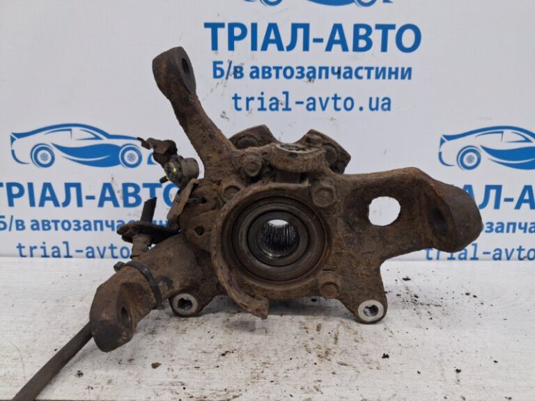 Кулак поворотный левый со ступицей Mitsubishi Pajero Wagon 1999-2006 MR374501 (Арт. 69047)