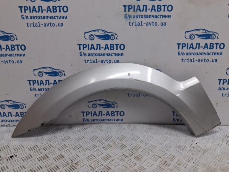 Накладка крыла Kia Sorento 2002-2011 877113E500 (Арт. 69188)